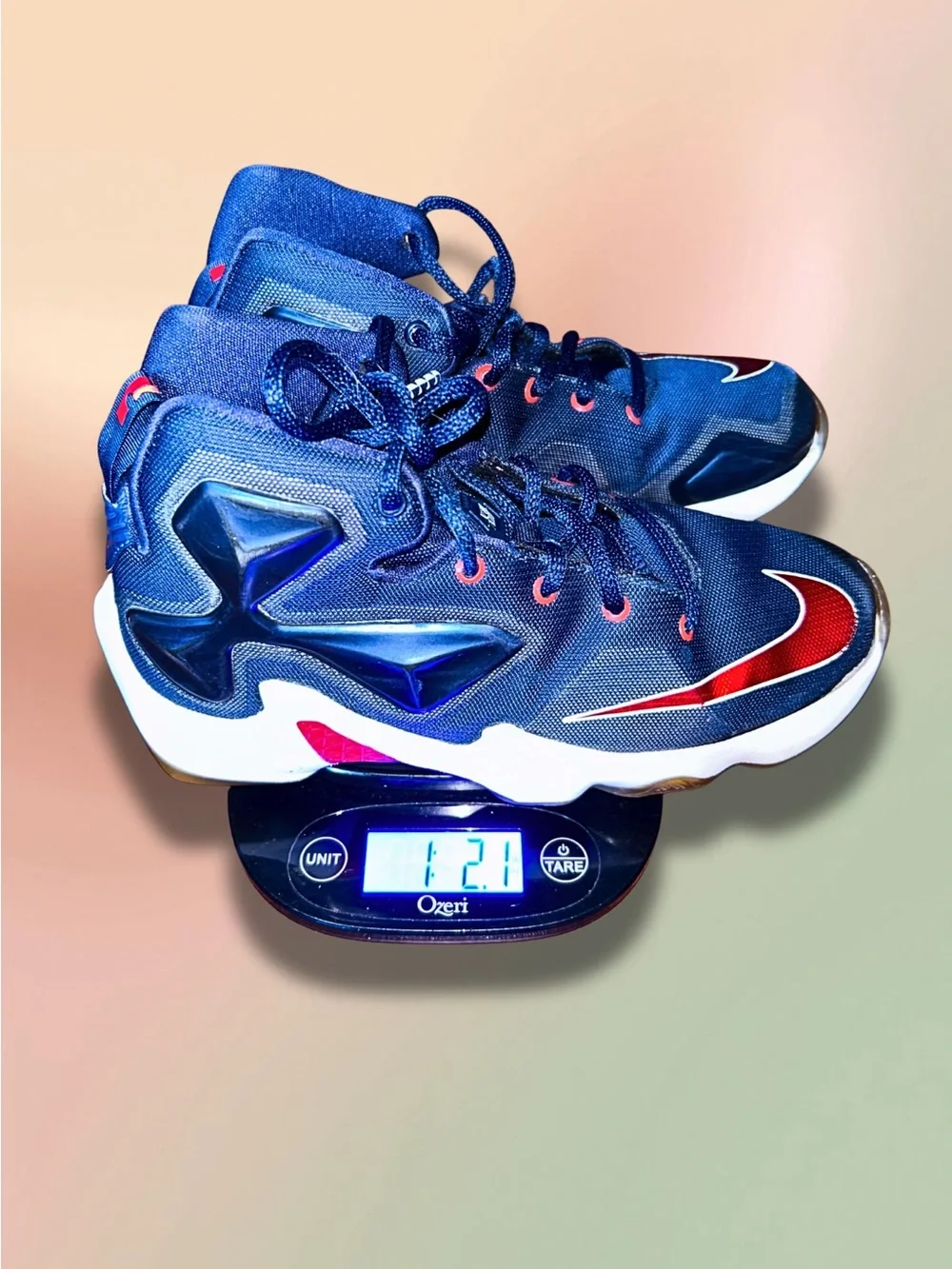 Nike LeBron 13 